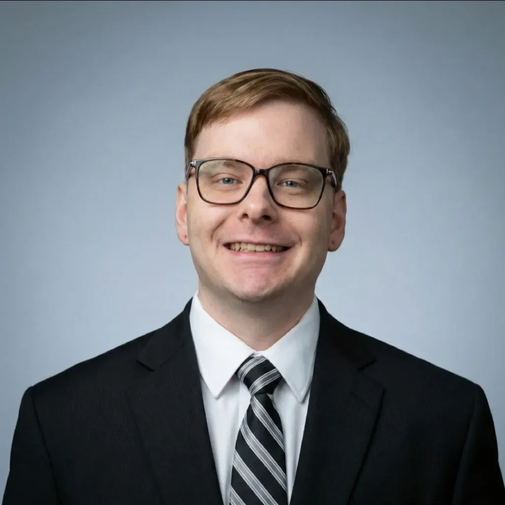 Daniel Blecker Headshot